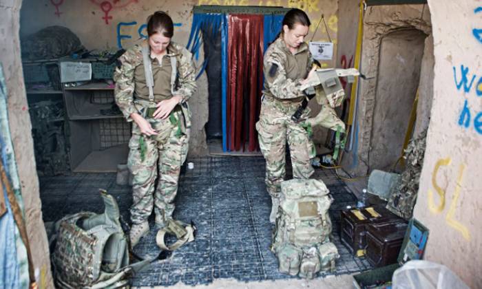 Britannia poistaa rajoitukset, jotka koskevat naisia ​​palvelemaan ilmavoimissa