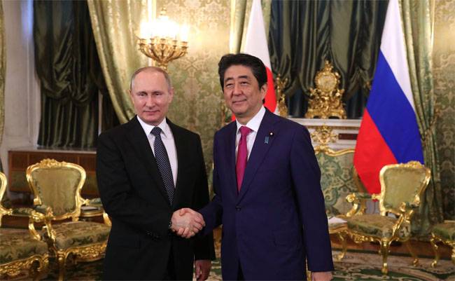 Primeiro-ministro do Japão: Vladimir, precisamos assinar um tratado de paz juntos