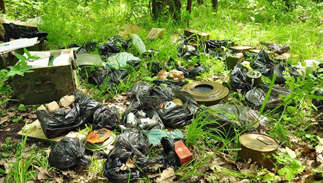 В ЛНР обнаружен схрон с оружием и боеприпасами украинской ДРГ