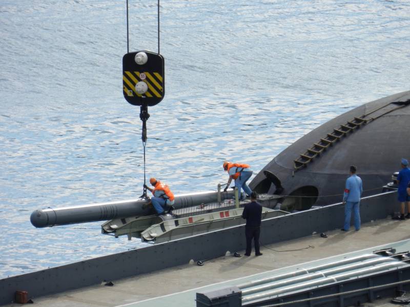 Ammunition loading on the Novorossiysk submarine in Sevastopol