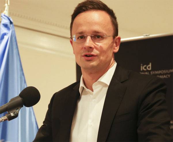 Глава МИД Венгрии: Пора пересмотреть соглашение о евроассоциации Украины