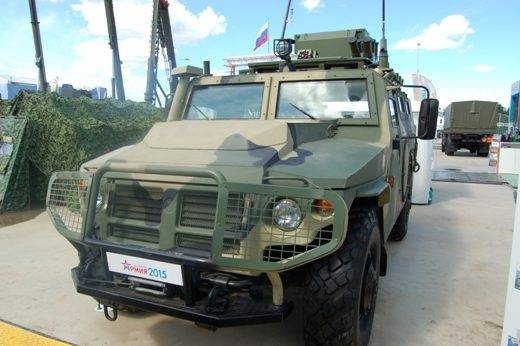 RHBZ Rosgvardia maîtrise un nouveau véhicule de reconnaissance "Razrukha-1"