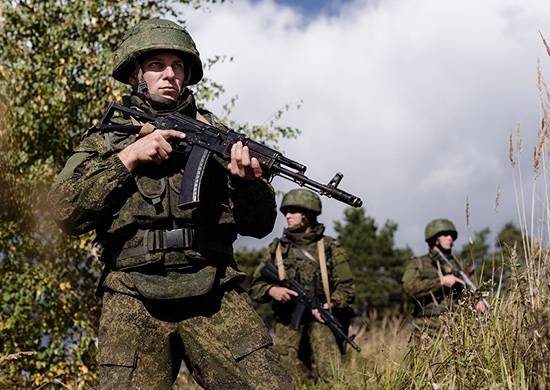 Bộ Quốc phòng sẽ kiểm tra công tác huấn luyện chiến đấu của quân nhân tại Viễn Đông và Abkhazia
