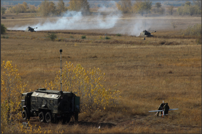 Orenburg bölgesinde motorlu tüfek ve muharebe çekimi ile tankerlerin son tatbikatları yapıldı.