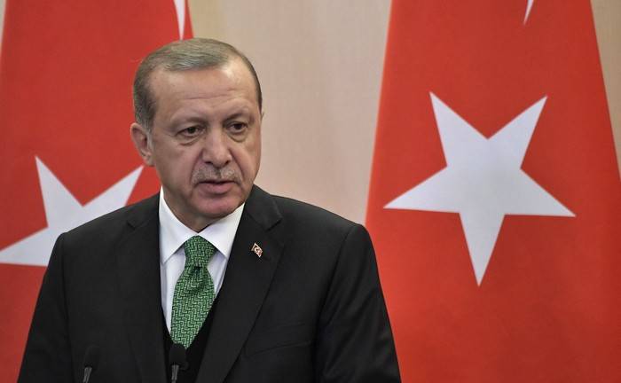 Erdogan: non ci sono problemi nell'acquisizione di C-400