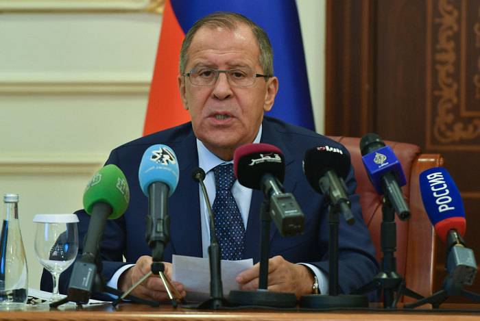 Lavrov: An-Nusru * è apprezzato per il rovesciamento del governo di Assad