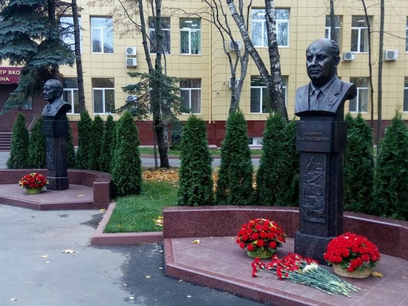 In Almaz-Antey Concern, the Alley of Memory of General Designers is opened