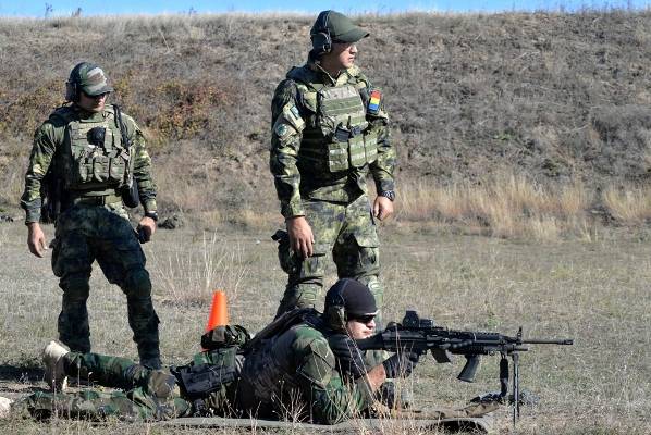 Moldavian special forces (and this is not all news ...) are being trained by Americans and Romanians