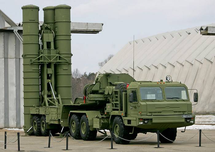 国防省は今年、S-400防空システムの第XNUMX連隊を受領した