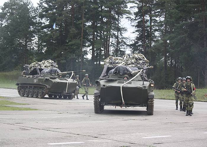 Se inició el ejercicio conjunto de las Fuerzas Aerotransportadas y la aviación de transporte militar.