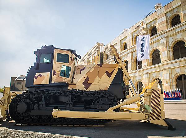 Chelyabinsk traktörü, Savunma Bakanlığı için buldozer üretimi konusunda ustalaştı