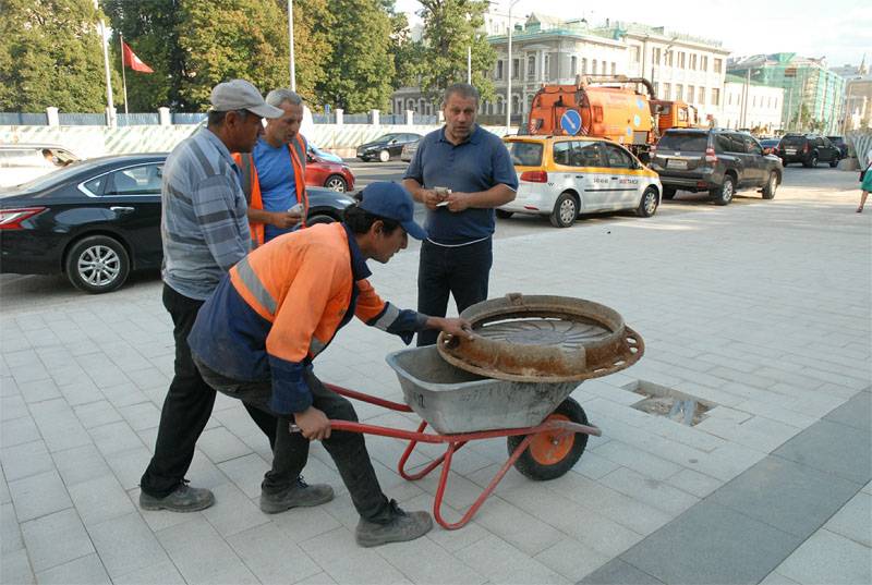 Hükümet, Rusya Federasyonu'ndaki yabancı işçi kotasının azaltılmasını önerdi