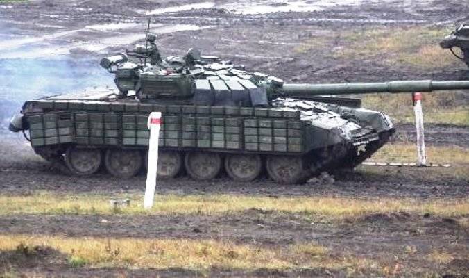 „Supergeschützter“ T-72B in der Republik Luhansk