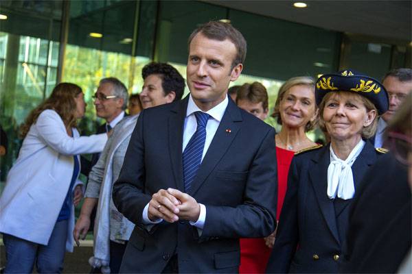 Macron cancelará el estado de emergencia en Francia.