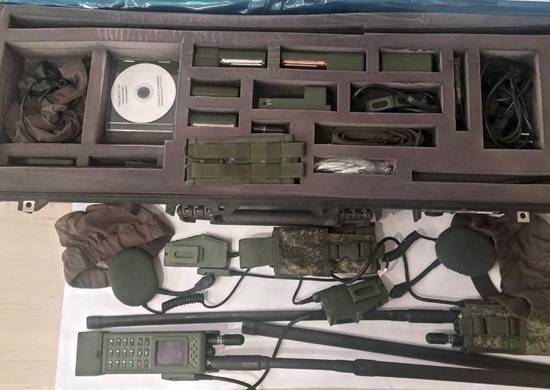 The Central Military District troops received more than a thousand digital radio stations.