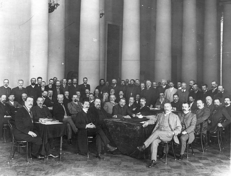 Либералы в поисках диктатуры