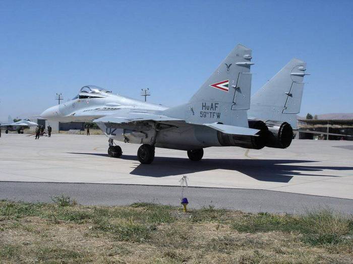 Hungría subastó al luchador MiG-29