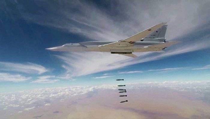 Rus Tu-22М3 Suriye'deki IG kontrol noktalarına * çarptı