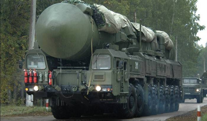 Die Glukhovskaya-Division der Strategic Missile Forces schließt die Umrüstung der Yars PGRK ab