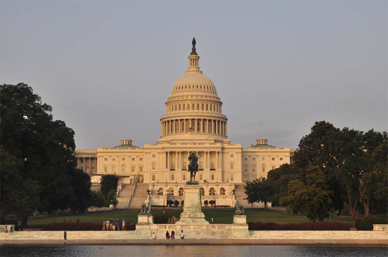 El Senado de los Estados Unidos ha preparado un paquete de sanciones contra los bancos chinos.