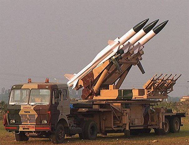 Ινδικά ΜΜΕ: Τα ρωσικά S-400 θα βοηθήσουν στην άμυνα κατά των πακιστανικών και κινεζικών πυραύλων