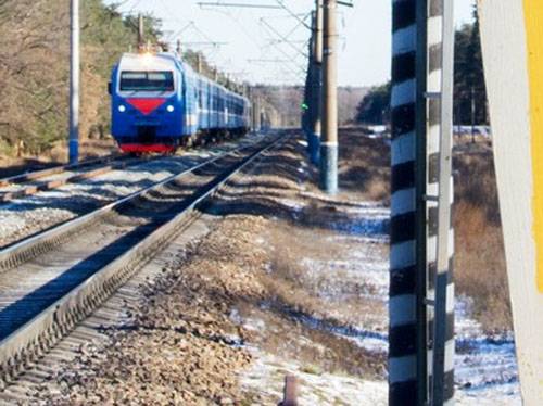 Yolcu trenleri Ukrayna'yı geçerek bir şube boyunca hareket etmeye başladı