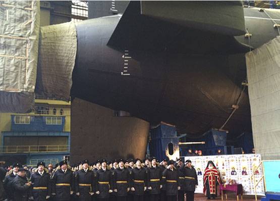 "Prince Vladimir" retiré du hangar à bateaux