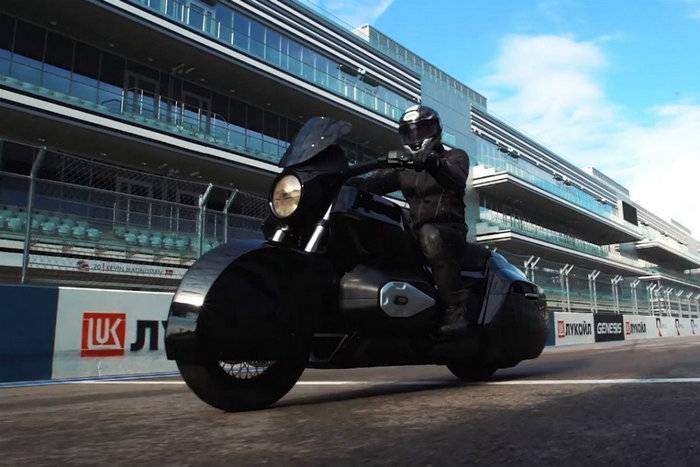 À Sotchi, testé le prototype d'une moto lourde "Izh"