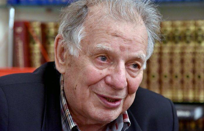 Zhores Alferov: If it weren't for 90s, now iPhones would have been released here