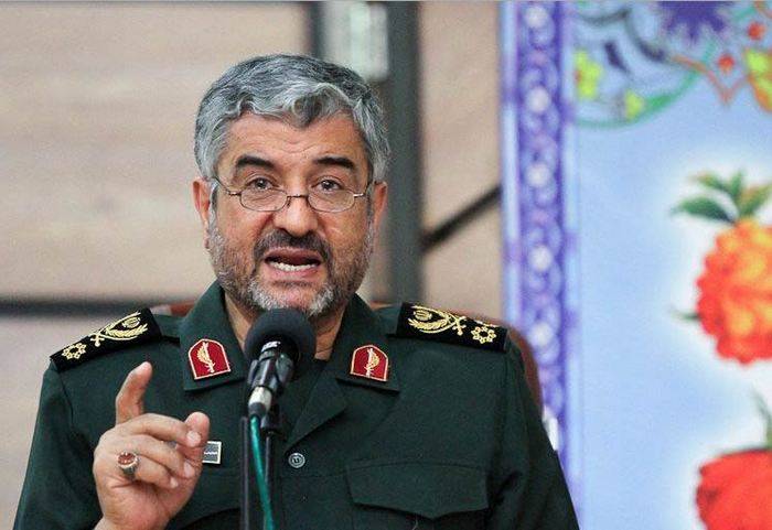 Comandante do IRGC comentou as palavras de Macron sobre o programa de mísseis do Irã