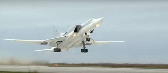 Tu-22M3 "pregos de martelo na tampa do caixão" ISIS na província de Deir ez-Zor