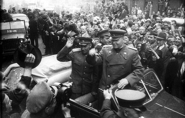 Monument to Marshal Konev desecrated in Prague