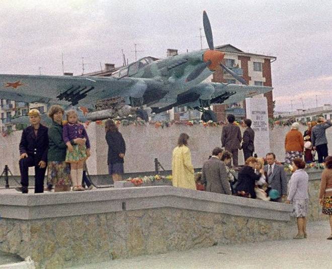 Sturmovik IL-2: epik satu monumen. Bagian 2