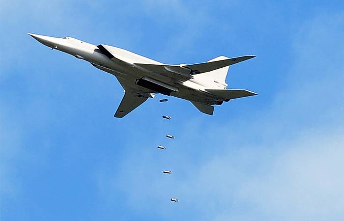 Sex Tu-22M3 från de ryska flygstyrkorna attackerade IS-mål i Syrien