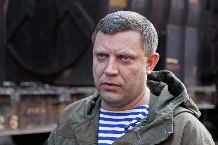 자크 첸 첸코 (Zakharchenko)는 우크라이나의 국군이 두 마을의 압류에 대한 대칭 적 대응을 약속했다.
