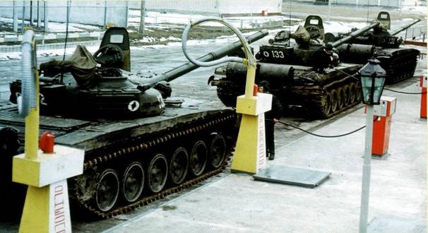 Tankları ve zırhlı araçları APU kim doldurur