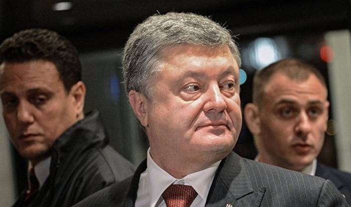 Poroshenko demanded that the intelligence officers work according to NATO standards