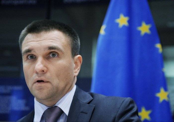 Klimkin pediu para coletar impressões digitais de russos