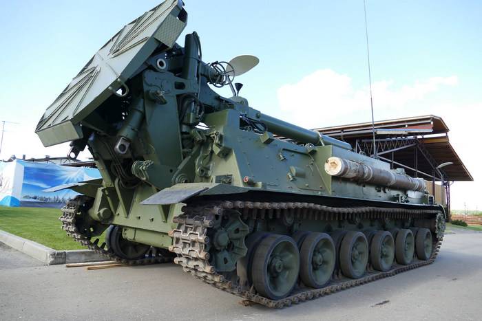 Dans la deuxième armée du district militaire central, une nouvelle division d'artillerie de haute puissance a été formée.