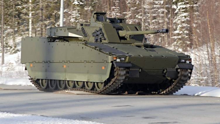 Another batch of armored vehicles purchased in the Netherlands arrived in Estonia