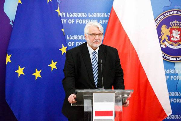 Waszczykowski: صبر فرشته لهستان در قبال اوکراین در حال پایان است