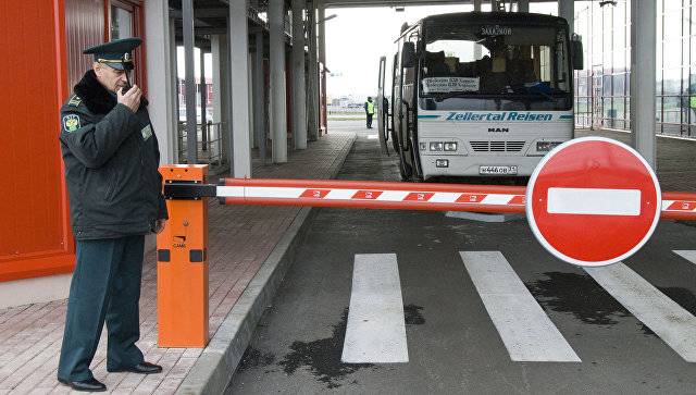 Kiew forderte, die Verkehrsverbindungen mit Russland vollständig einzustellen