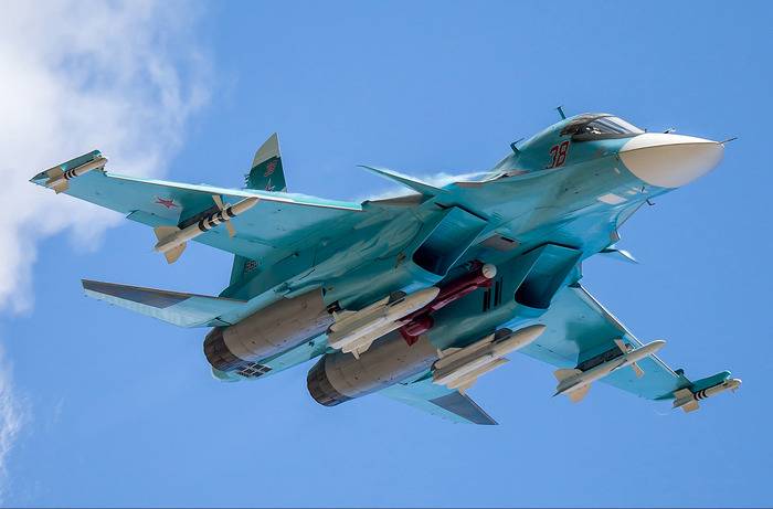 Bombardeiro Su-34 aumenta eficácia de combate