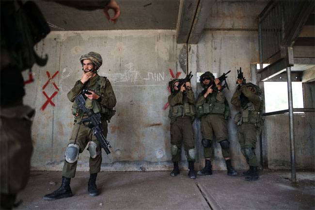 Israeli army battalions come into active movement