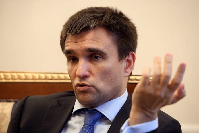 Klimkin en lo positivo - los húngaros dejan Transcarpacia