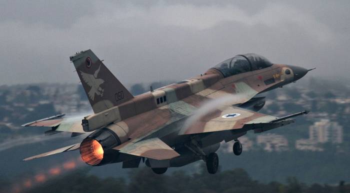 İsrail, roket saldırılarına yanıt olarak Gazze'de dört Hamas hedefine ulaştı