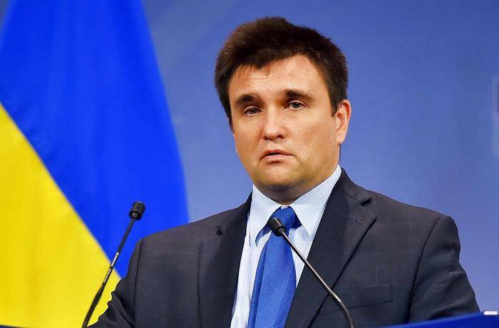 Klimkin ha parlato di un milione di ucraini che "salvano l'economia polacca"