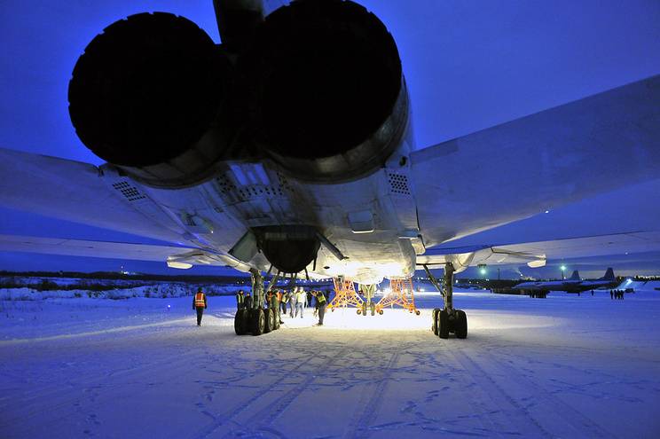 Tu-22М3, Suriye kampanyasına katılarak Irkutsk bölgesine döndü