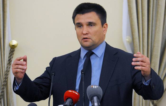 Klimkin ha tracciato parallelismi tra il problema della RPDC e la situazione nel Donbass