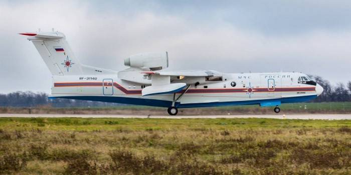 TANTK eles. Gm Beriev entregou ao cliente a próxima aeronave de produção Be-200ES